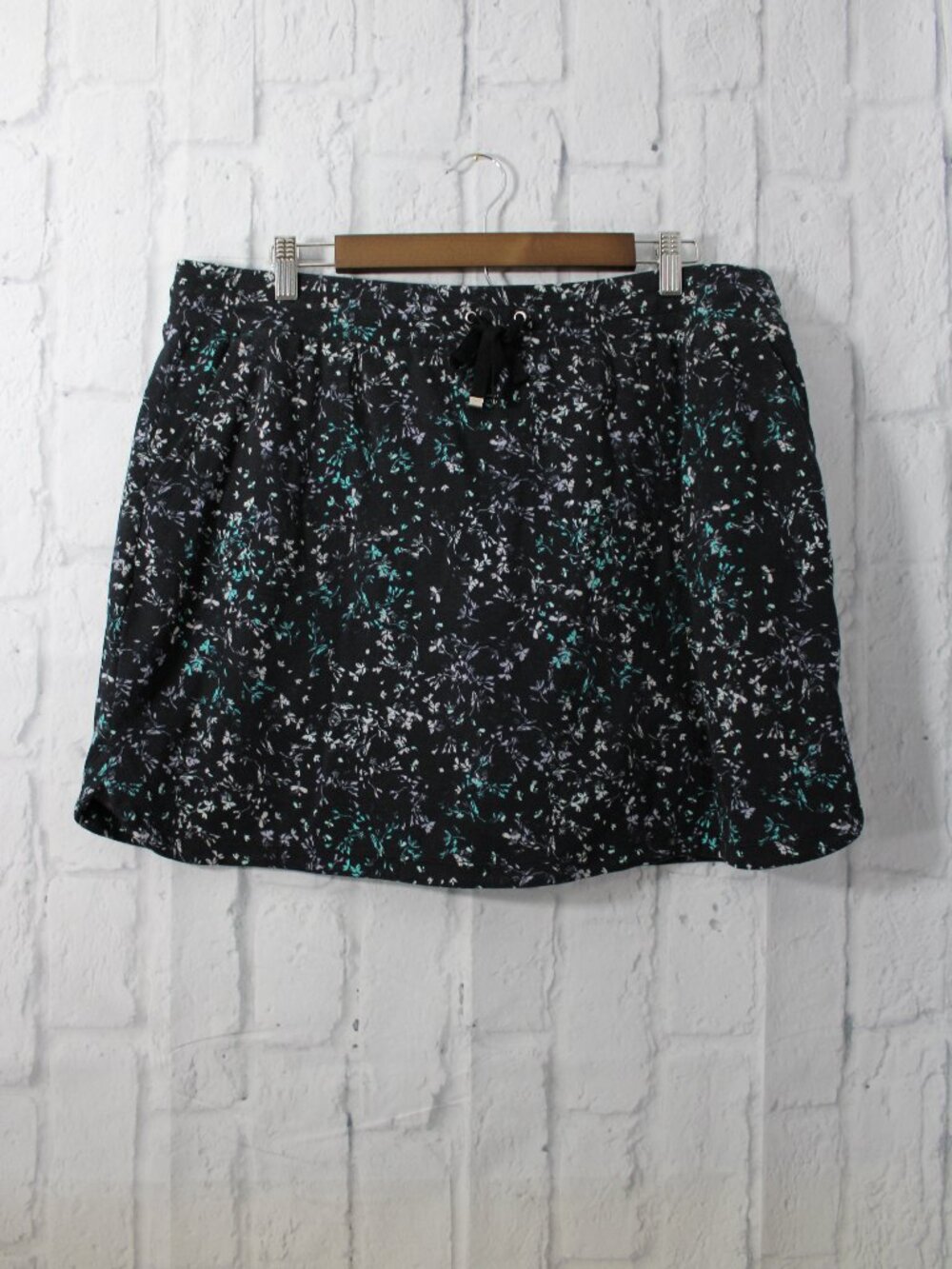 Croft & Barrow XXL Black Teal Floral Mid Rise Short Summer Casual Skort